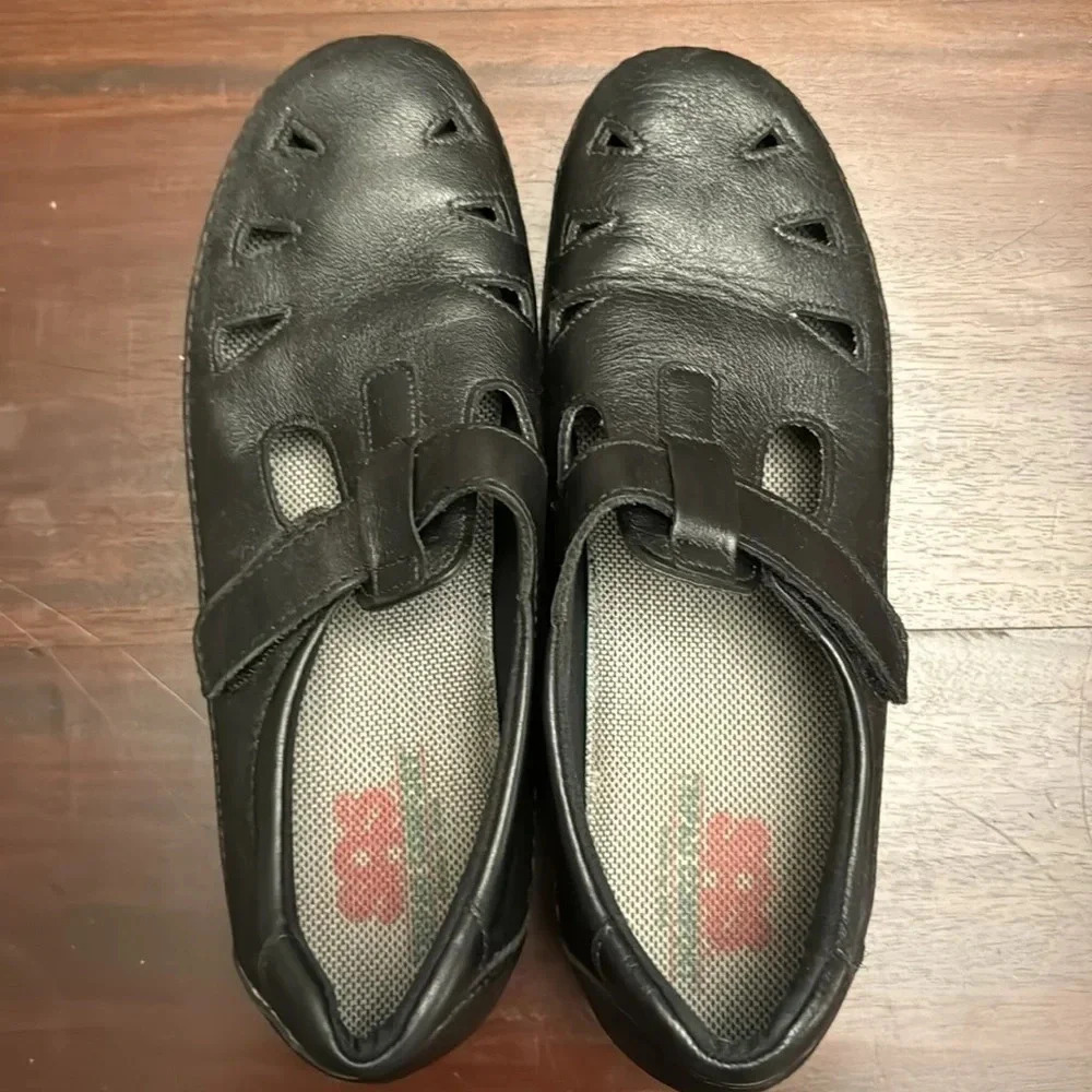 SAS black leather velco strap shoes size 9.5 - Picture 2 of 6